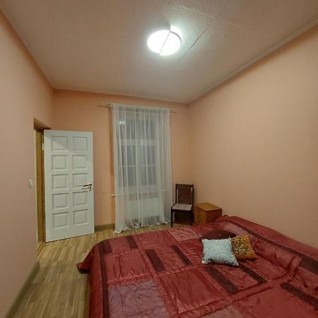 Pils Ielas Apartamenti Kandava Zewnętrze zdjęcie