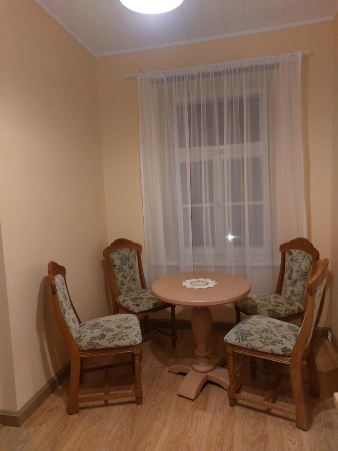 Pils Ielas Apartamenti Kandava Zewnętrze zdjęcie